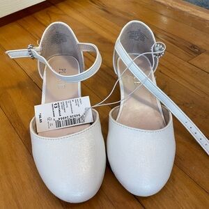 Children’s shoe size 13